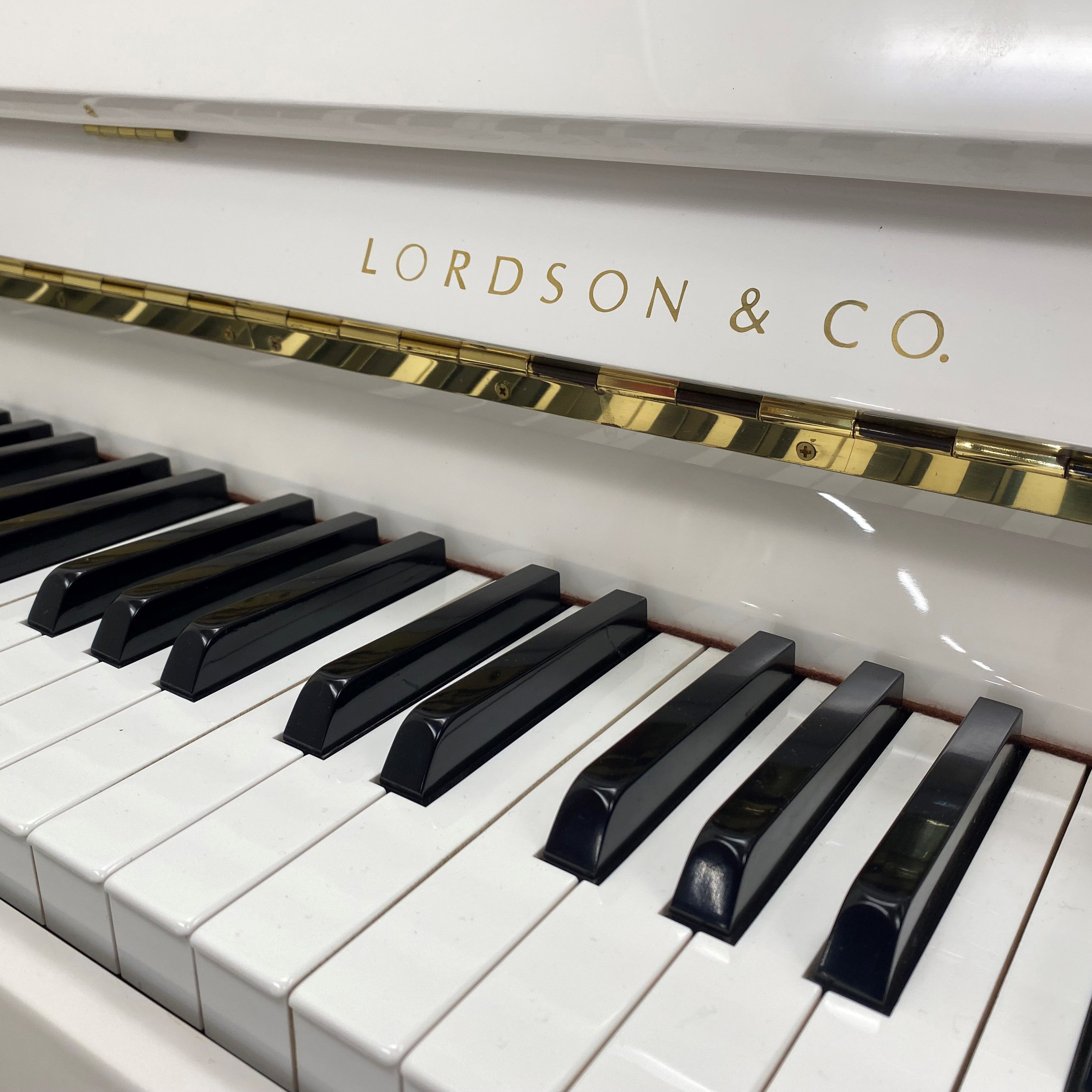 Lordson U-810 Piano