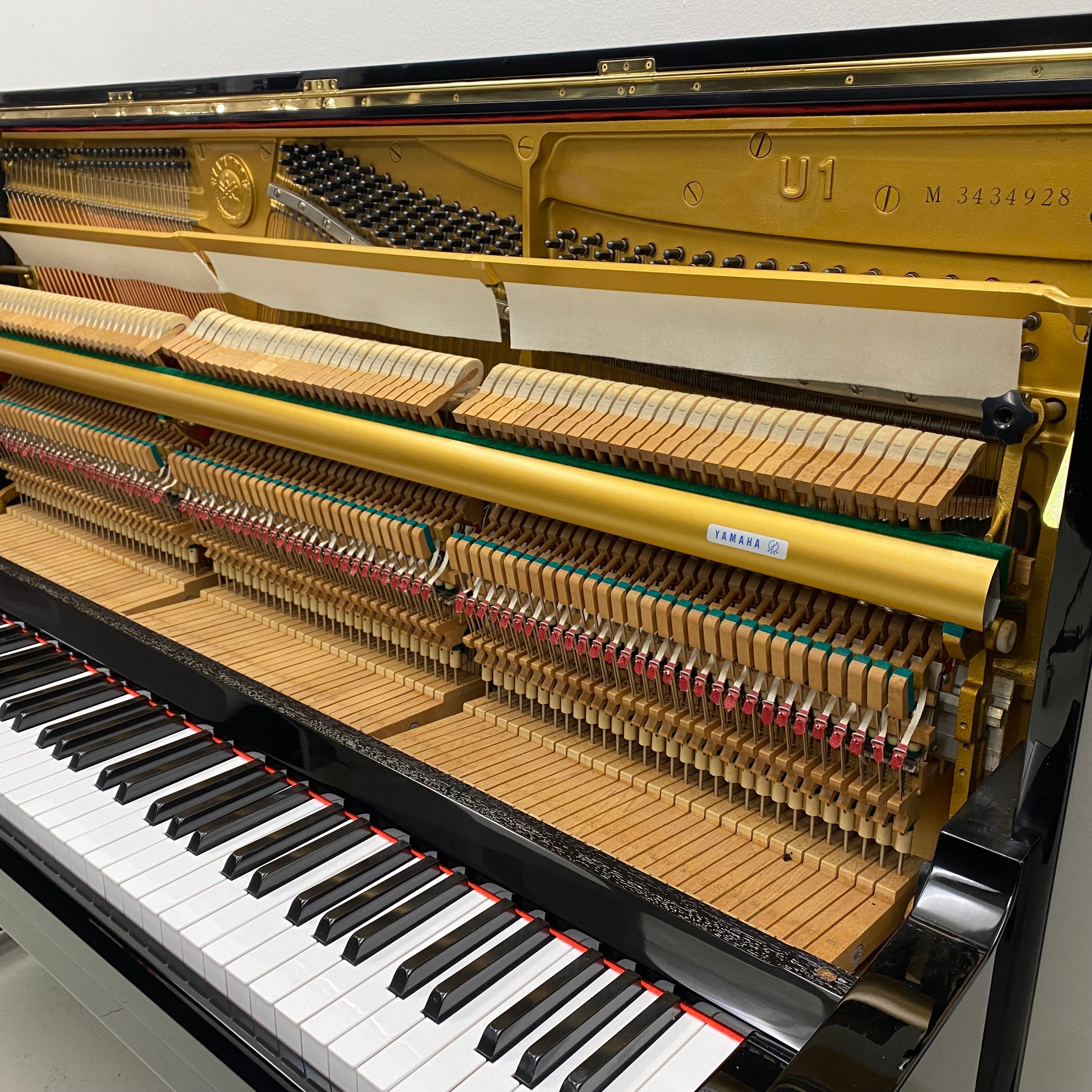 Yamaha U1M piano (1981)