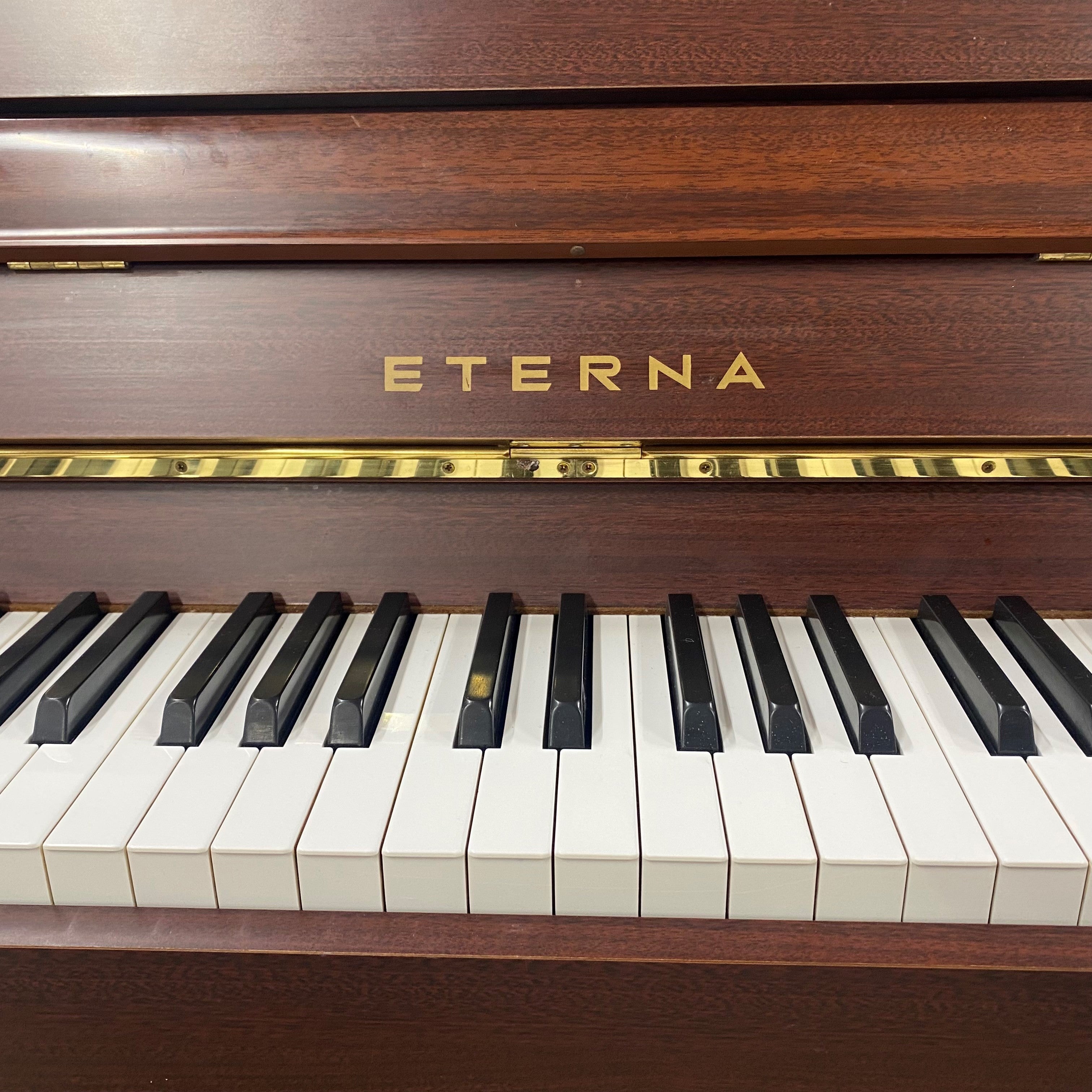 Eterna (by Yamaha) ER-10 piano (1990)