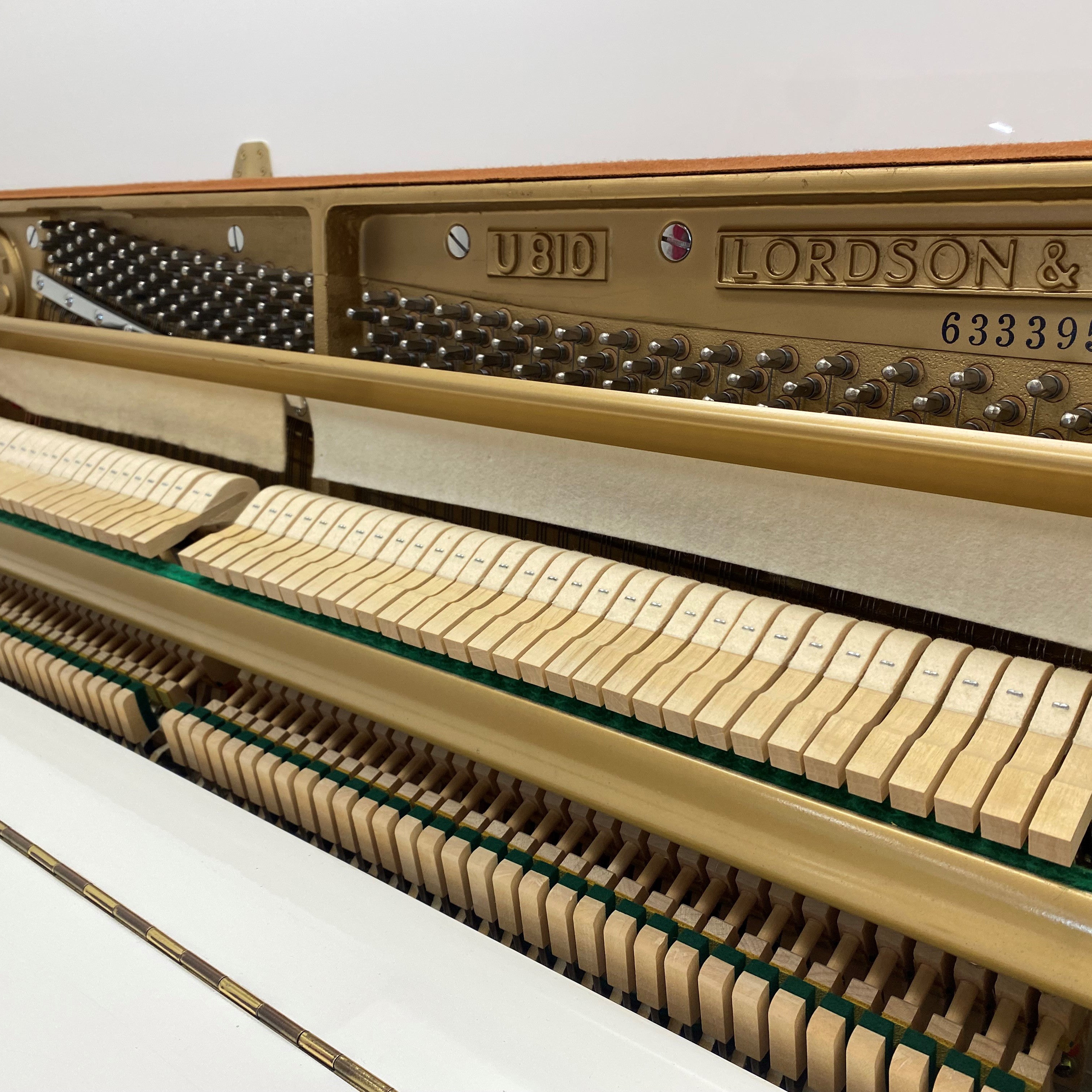 Lordson U-810 piano