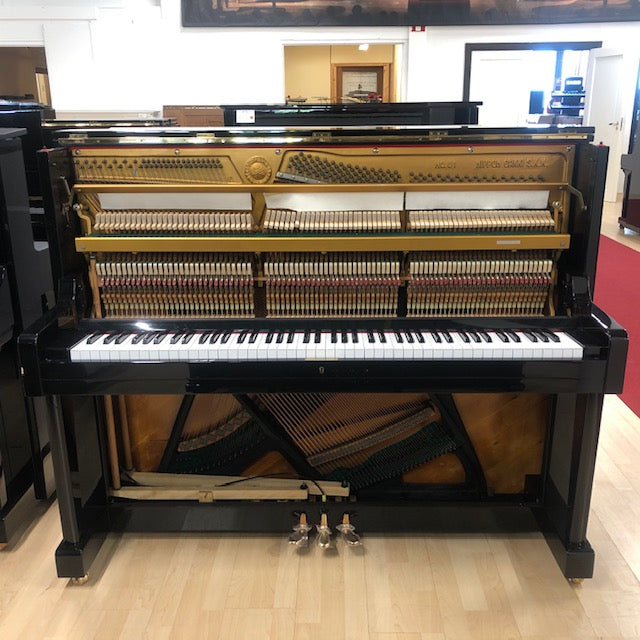 Yamaha U1D piano (1962)