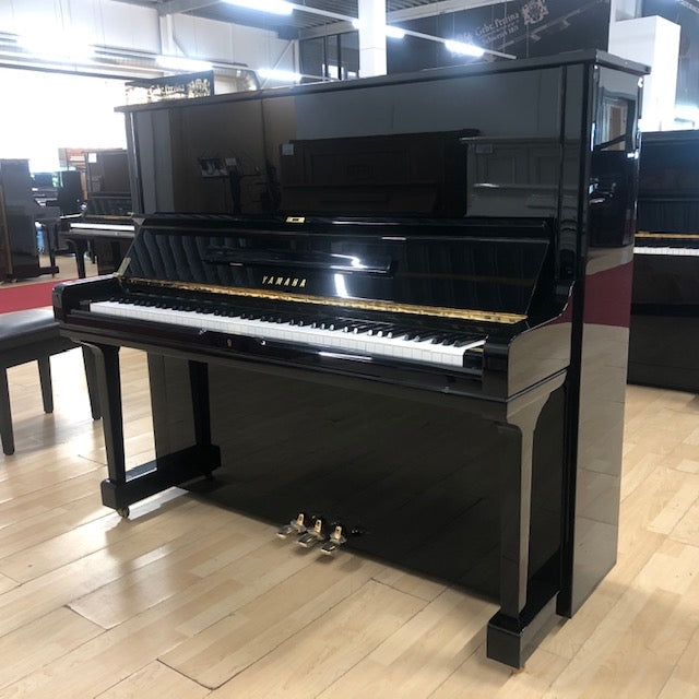 Yamaha U3H piano (1973)