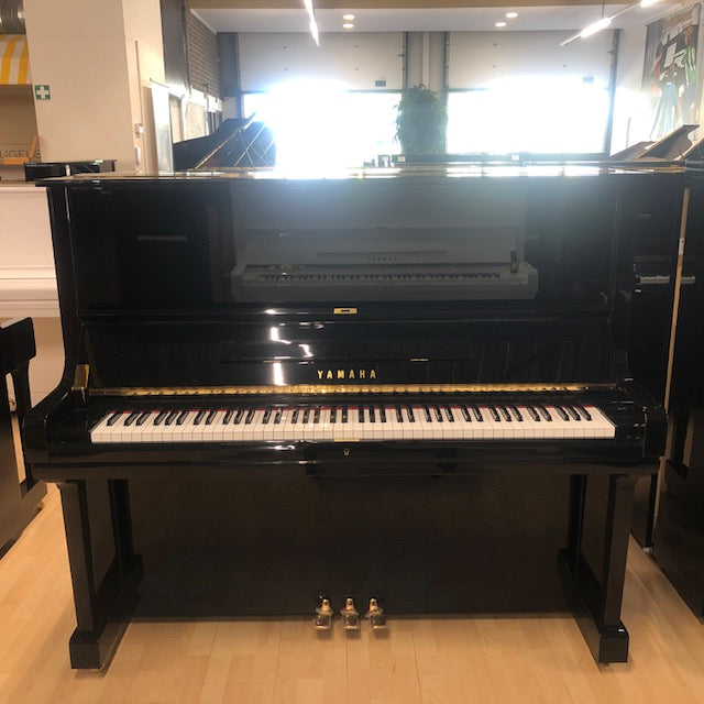 Yamaha U3H piano (1973)