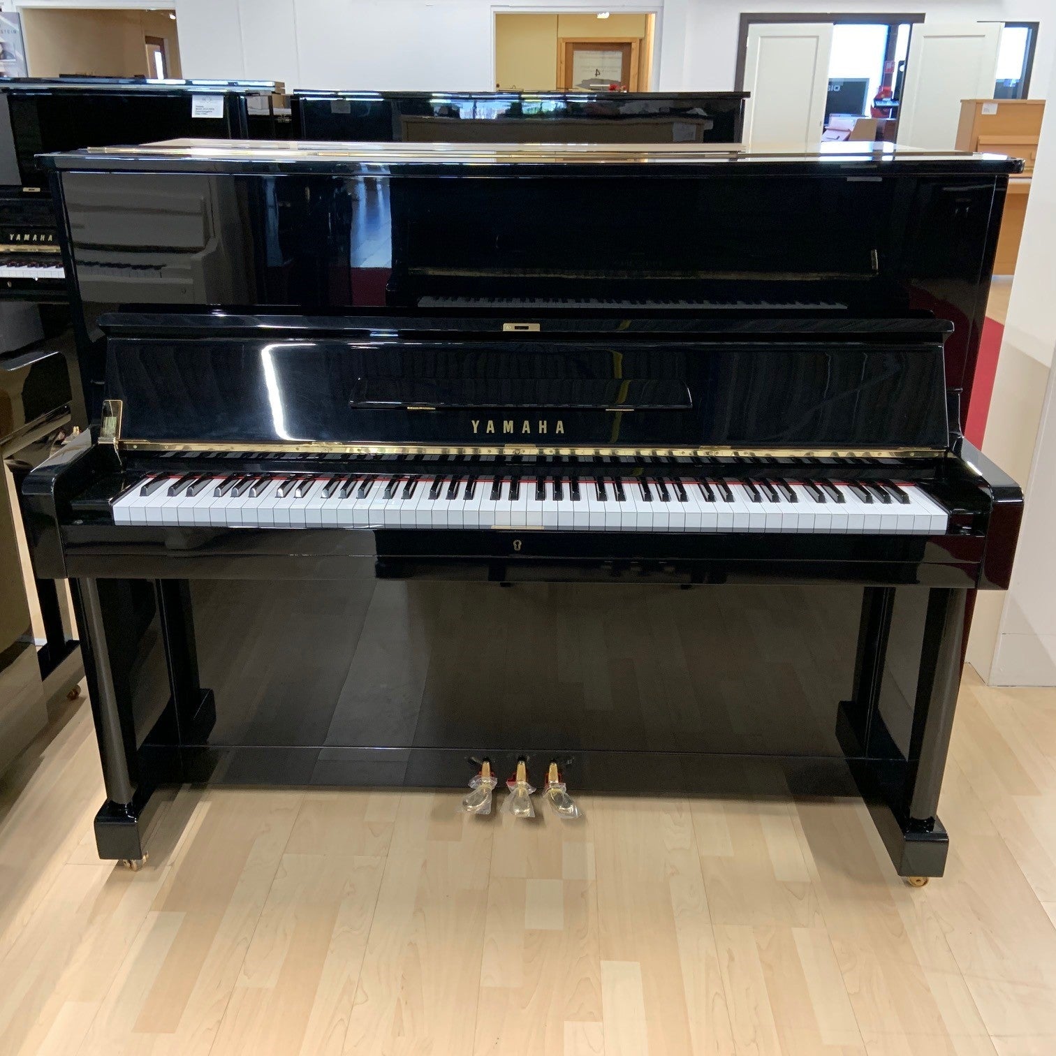 Yamaha U1D Piano