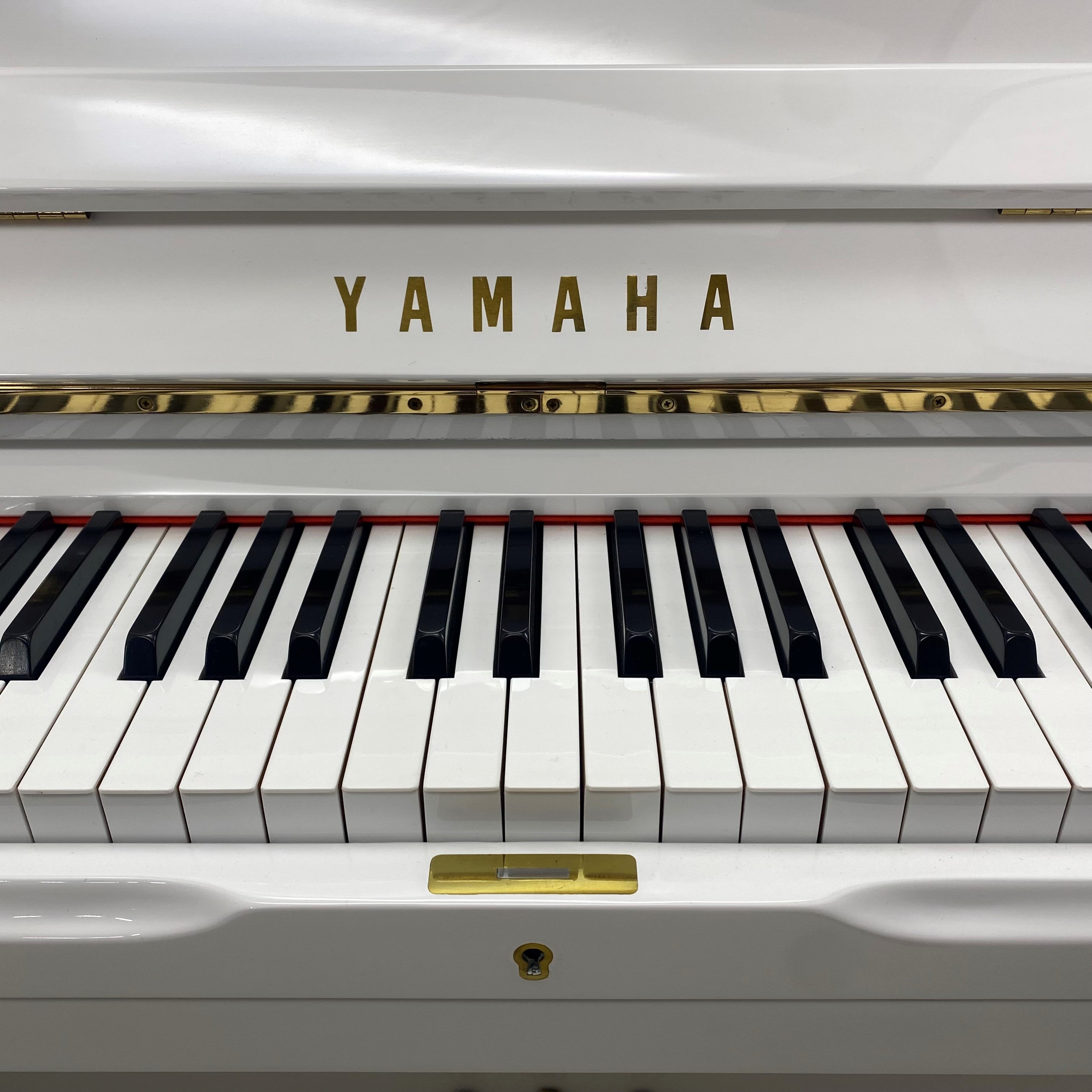 Yamaha U1G piano (1971)