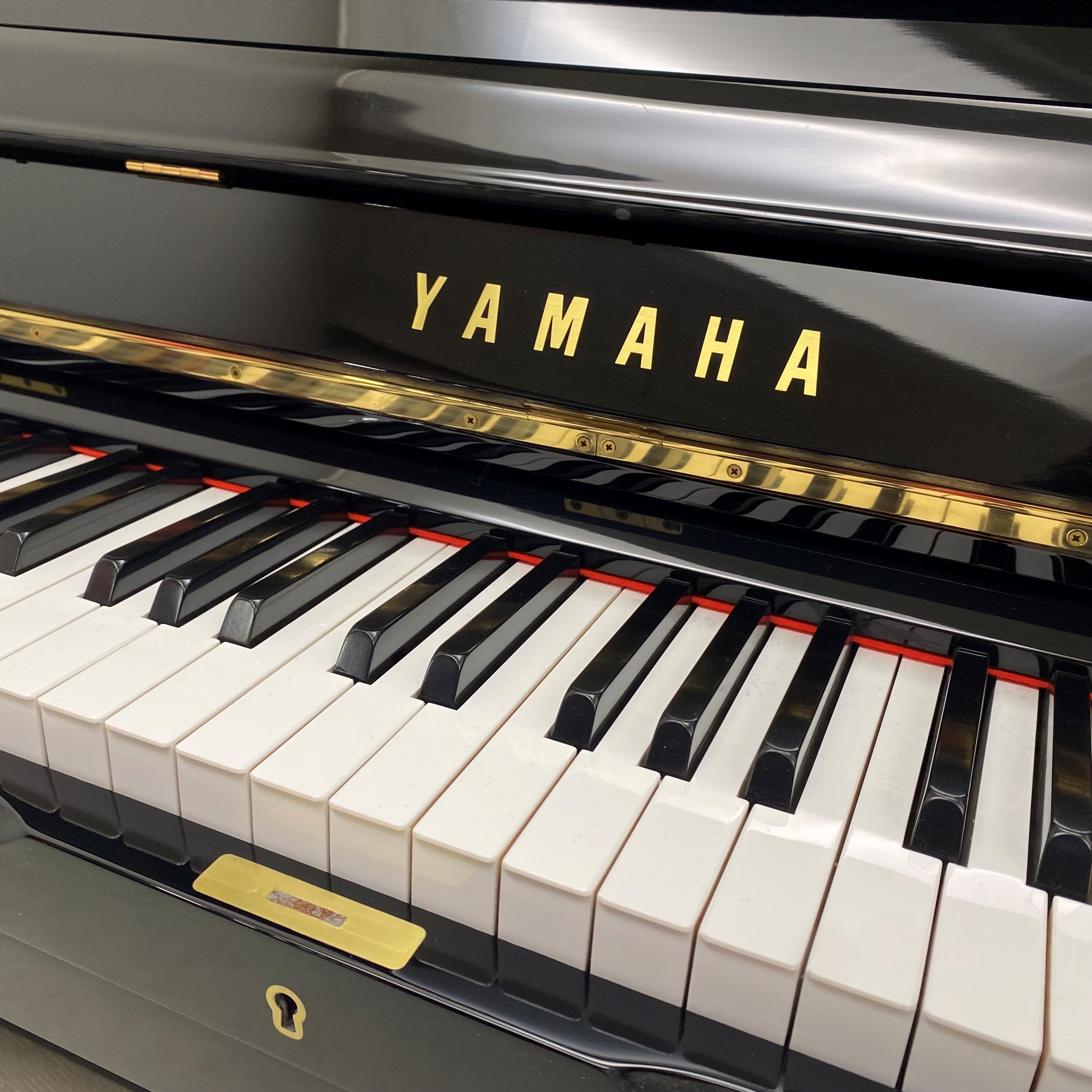 Yamaha U1H piano (1973)