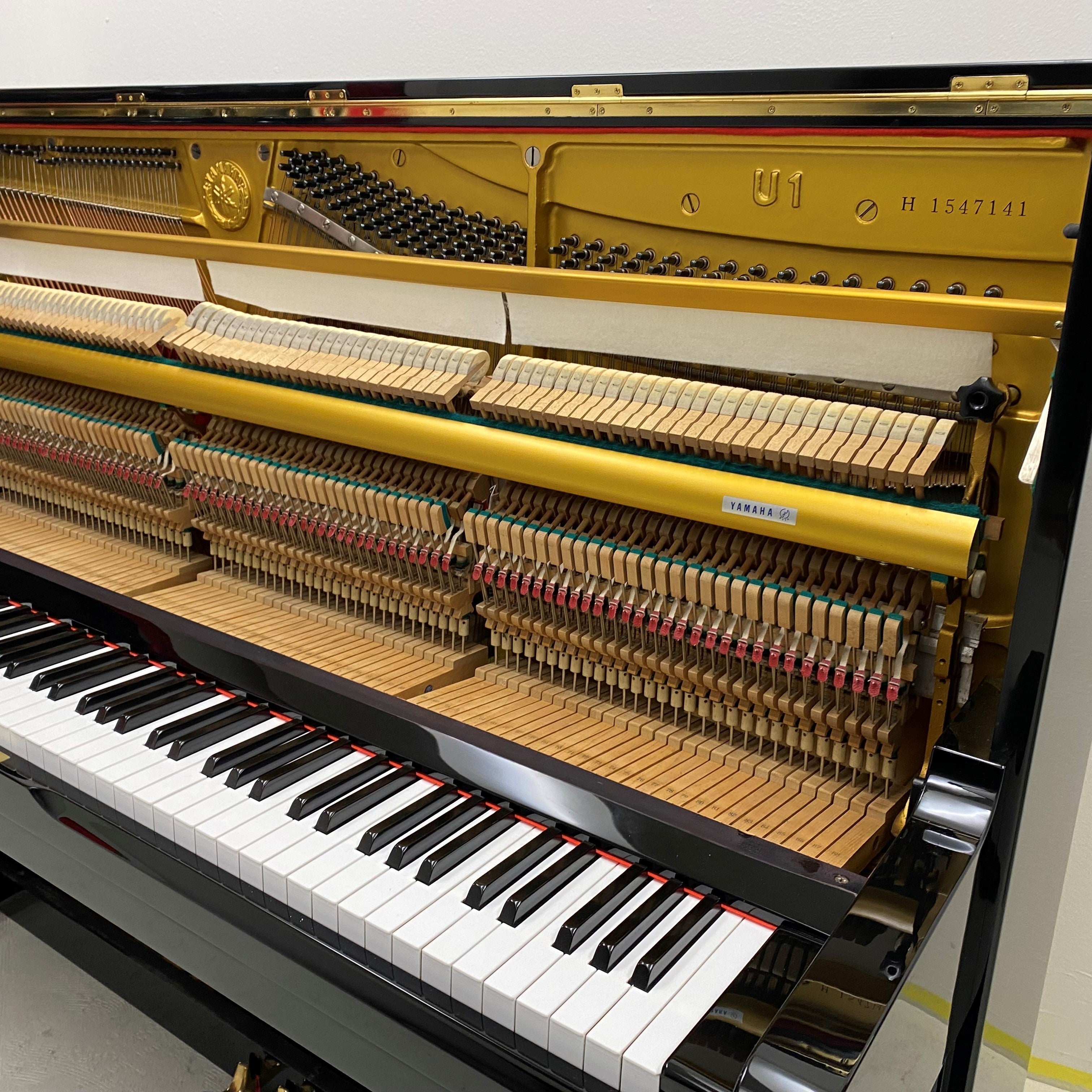 Yamaha U1H piano (1973)