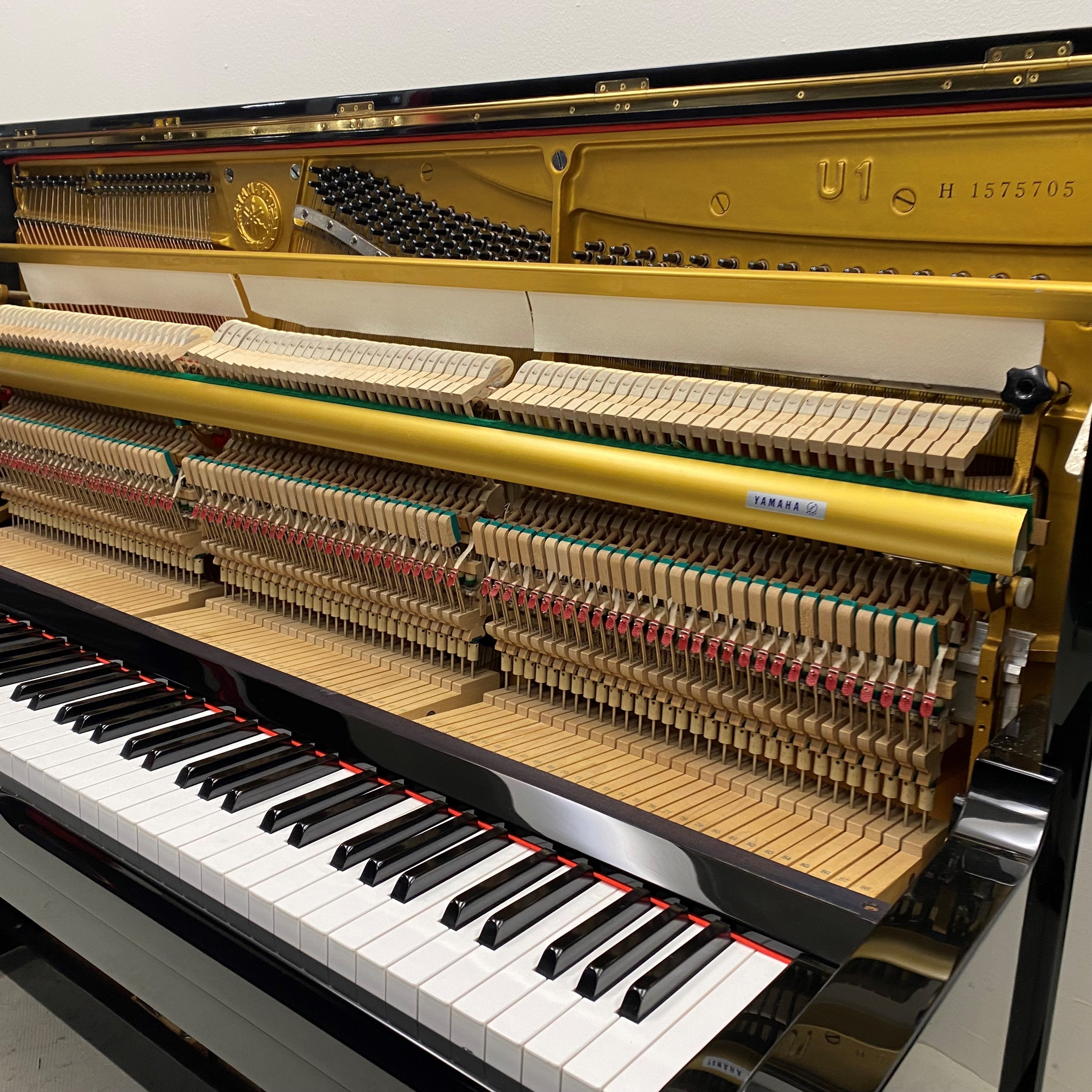 Yamaha U1H piano (1973)