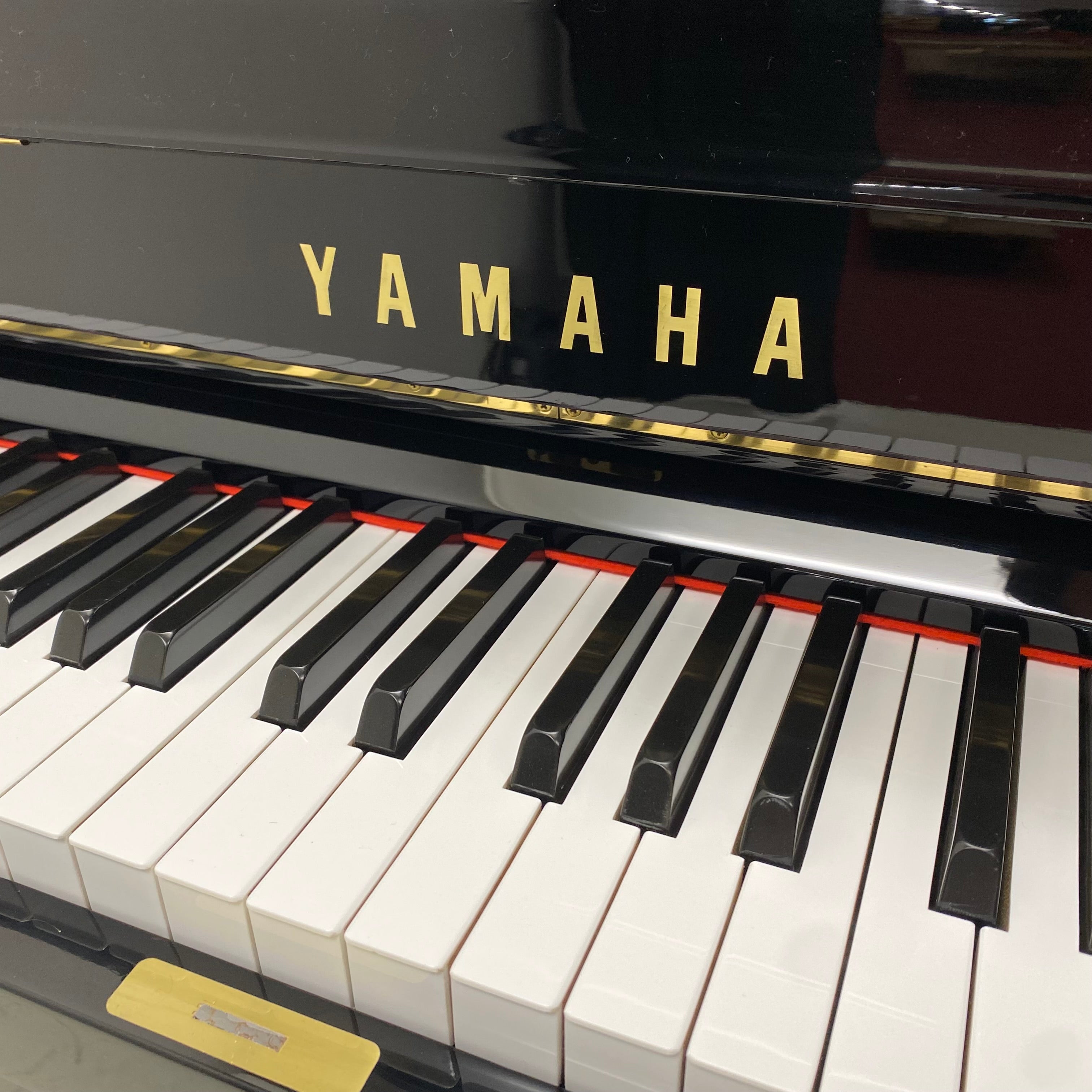 Yamaha U1M piano (1982)