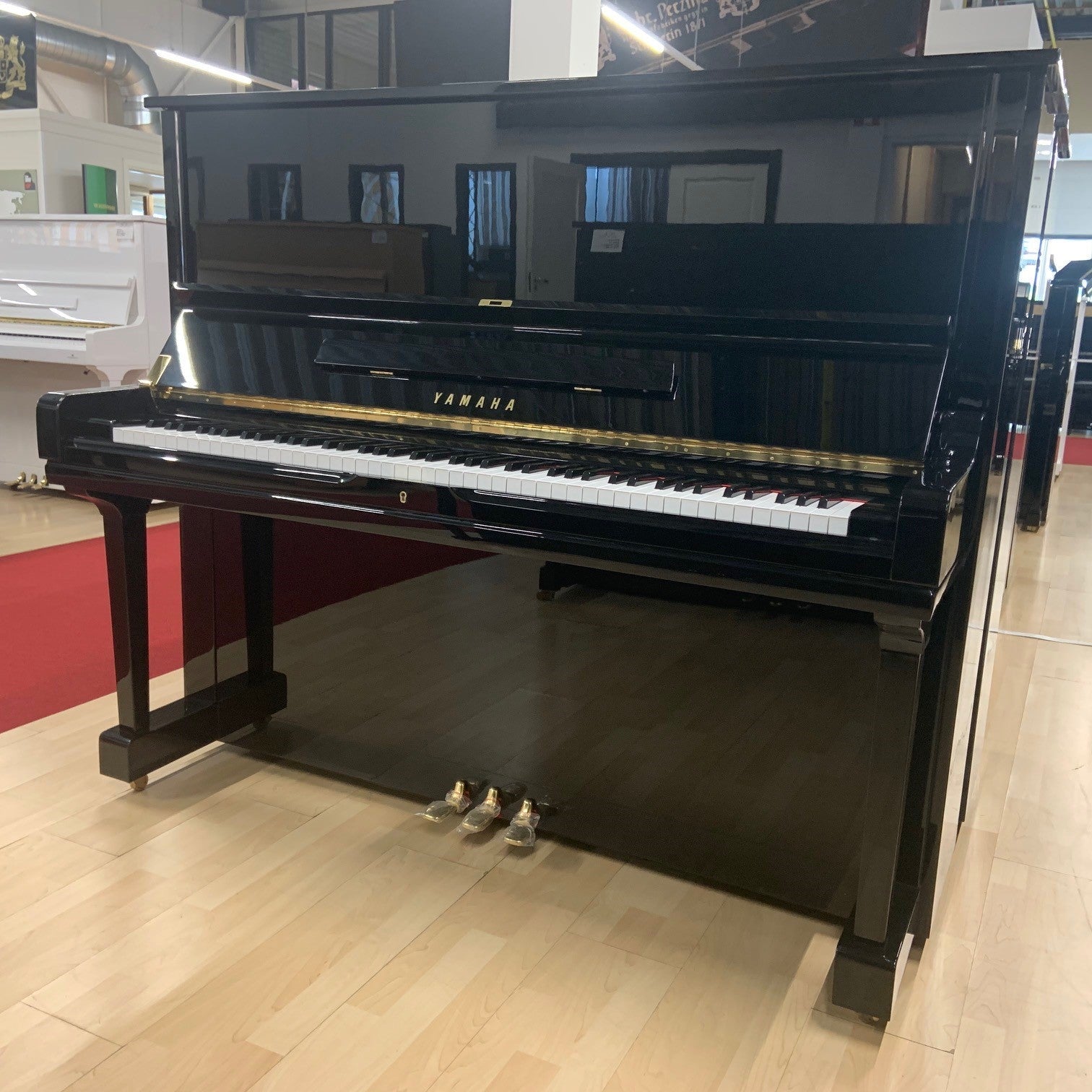 Yamaha U3G Piano