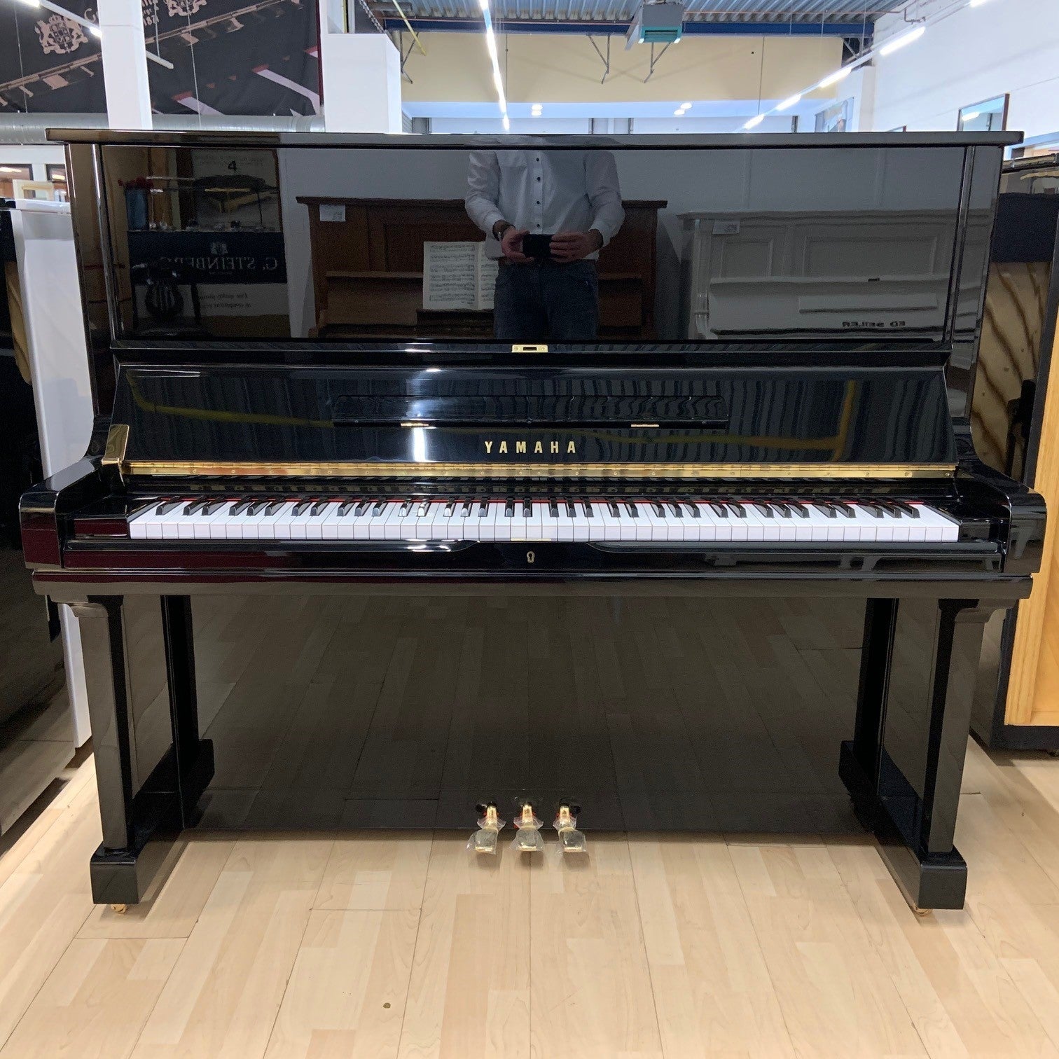 Yamaha U3H Piano