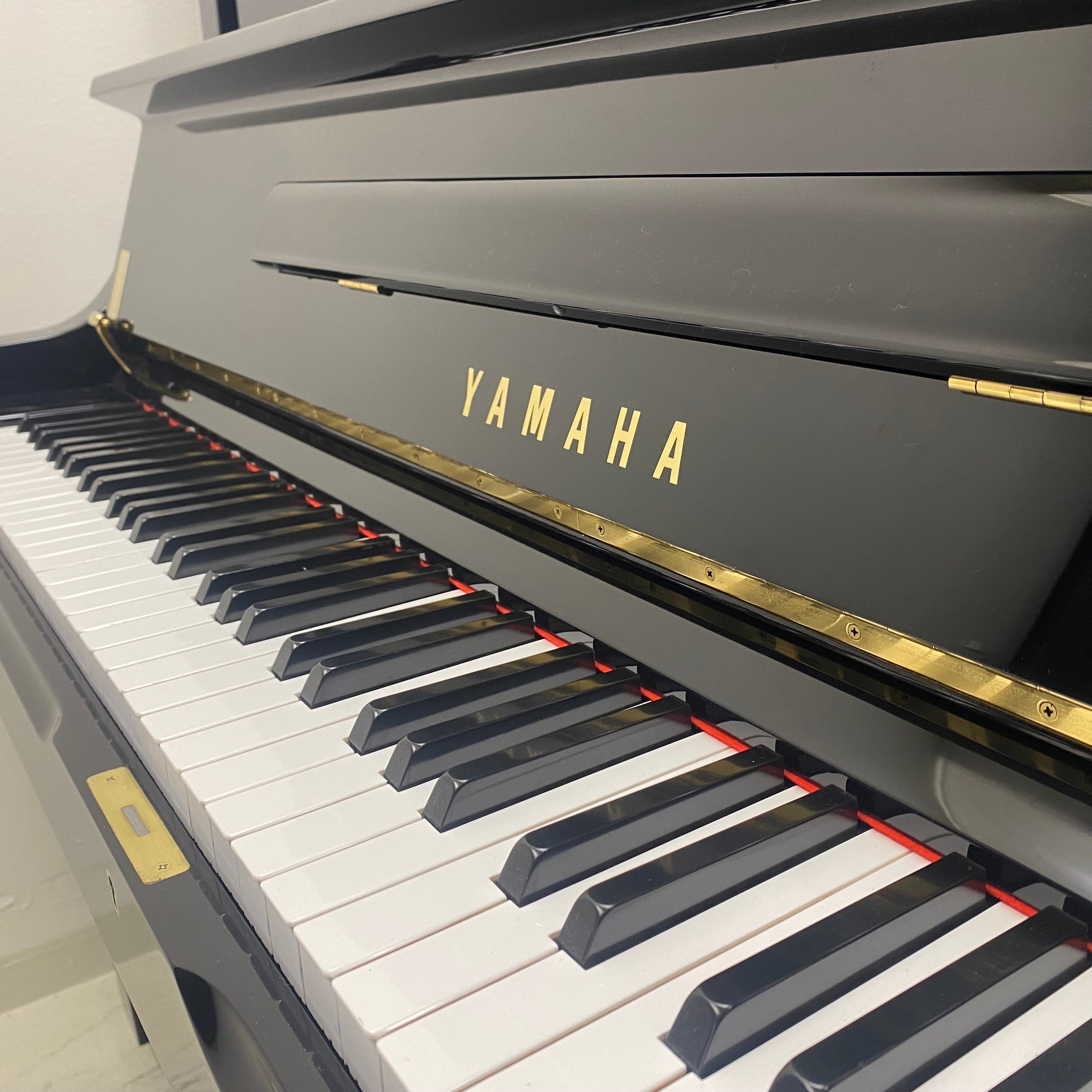 Yamaha UX piano (1978)