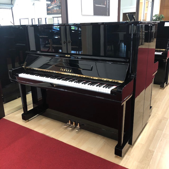 Yamaha U3E piano (1967)