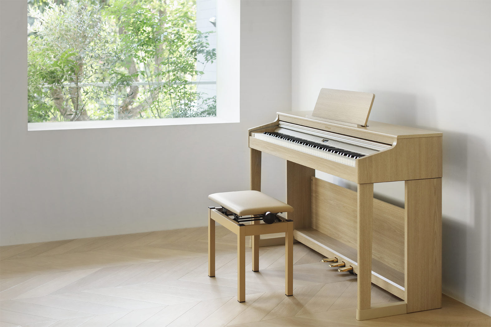 Roland RP-701 light oak